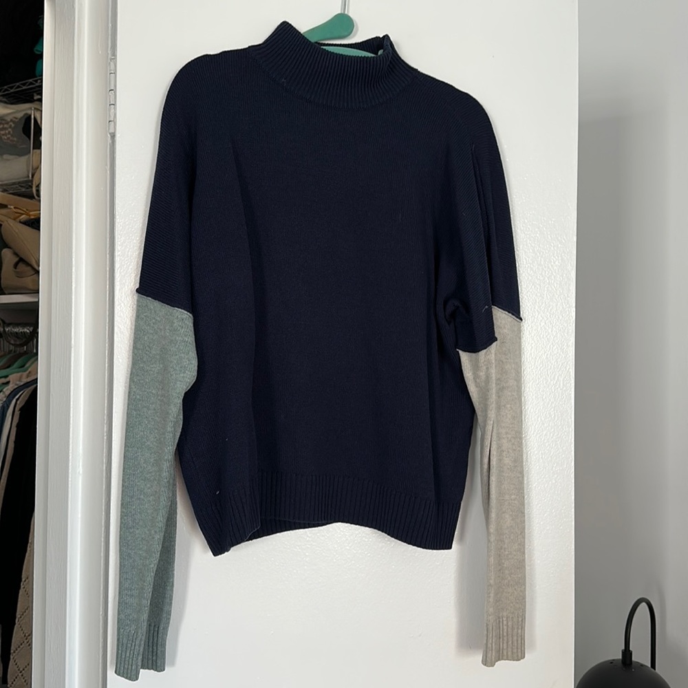 Beautiful BLDWN colorblock sweater